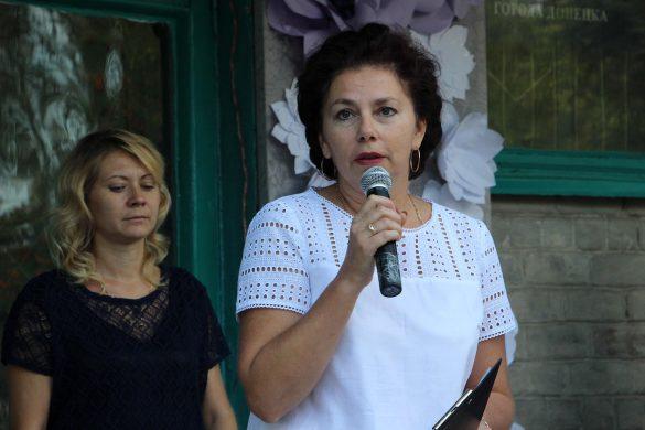 Министр информации ДНР рассказал, как прятал школьный букет