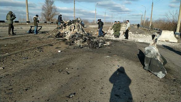 Кошмар на обочине. Возвращавшиеся в ДНР жители погибли у КПВВ "Еленовка", все подробности