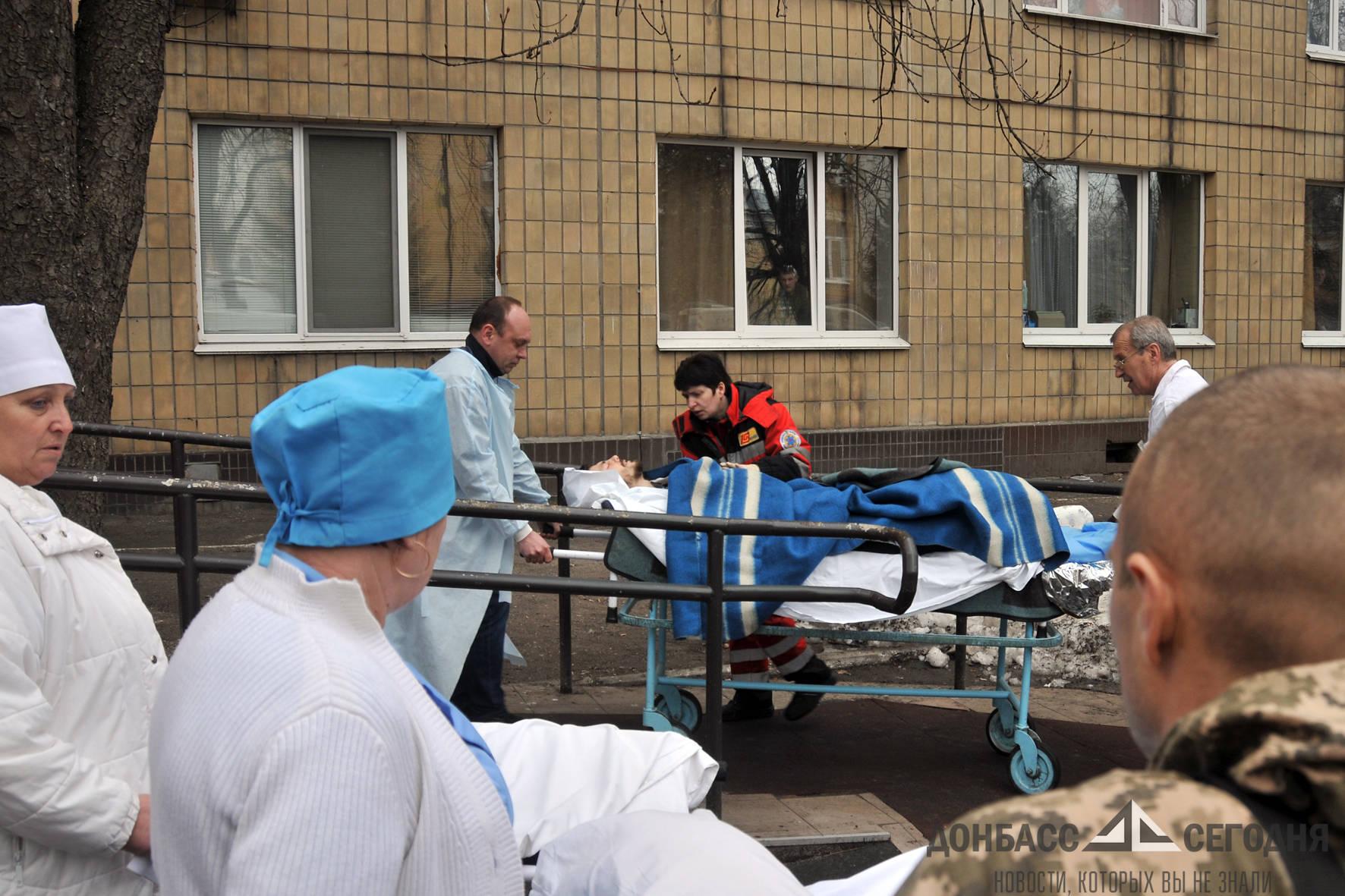 Госпиталь в Луганске военный. Военный госпиталь Киев. Военный госпиталь в Одессе. Красногорск раненые
