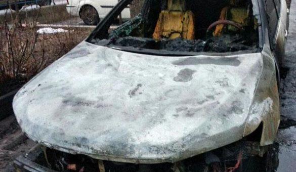 Очередному жителю Красноармейска дотла сожгли автомобиль