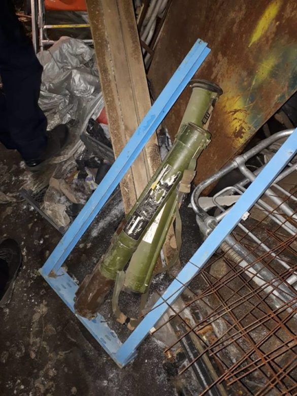 Украинский военнослужащий спрятал кучу боеприпасов у своей бывшей в Краматорске