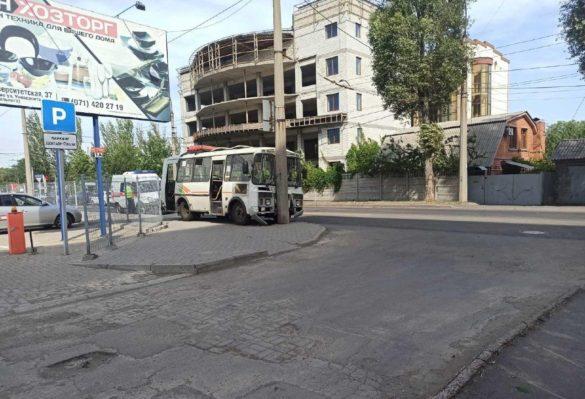 В Донецке после ДТП от инфаркта умер водитель маршрутного автобуса