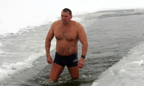 ⚡️ Луганские любители зимнего плавания отметили День Моржа