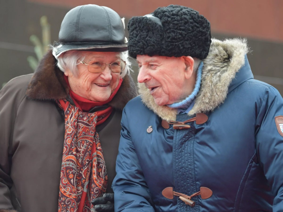 Пенсионеров ожидается. Пенсионеры. Пенсионеры пенсия. С 1 октября пенсии. Пенсия работник.