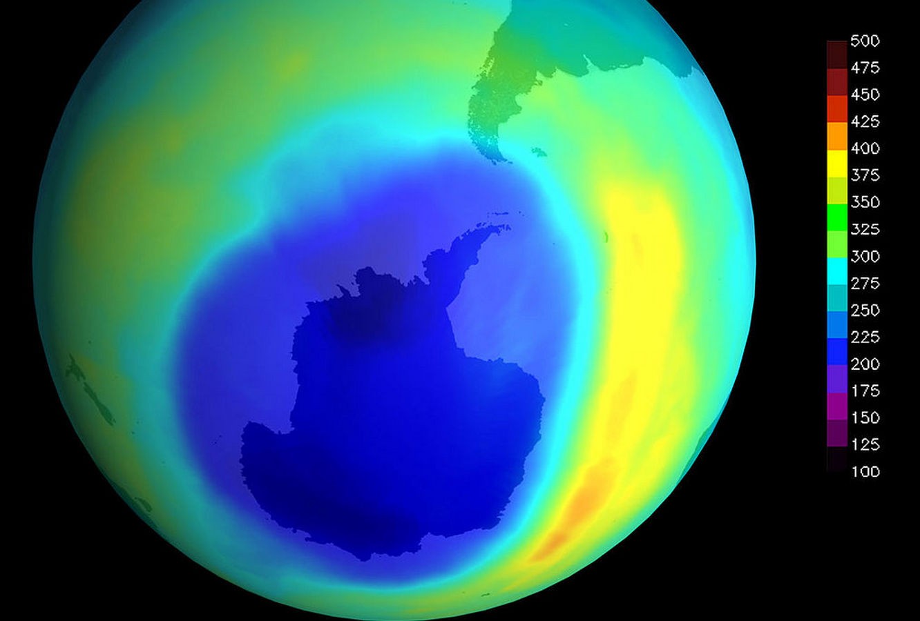 Озоновые дыры это. Озоновый слой над Антарктидой. Озоновая дыра над Антарктидой 2020. Глобальное потепление озоновые дыры. Озоновая дыра 2021.