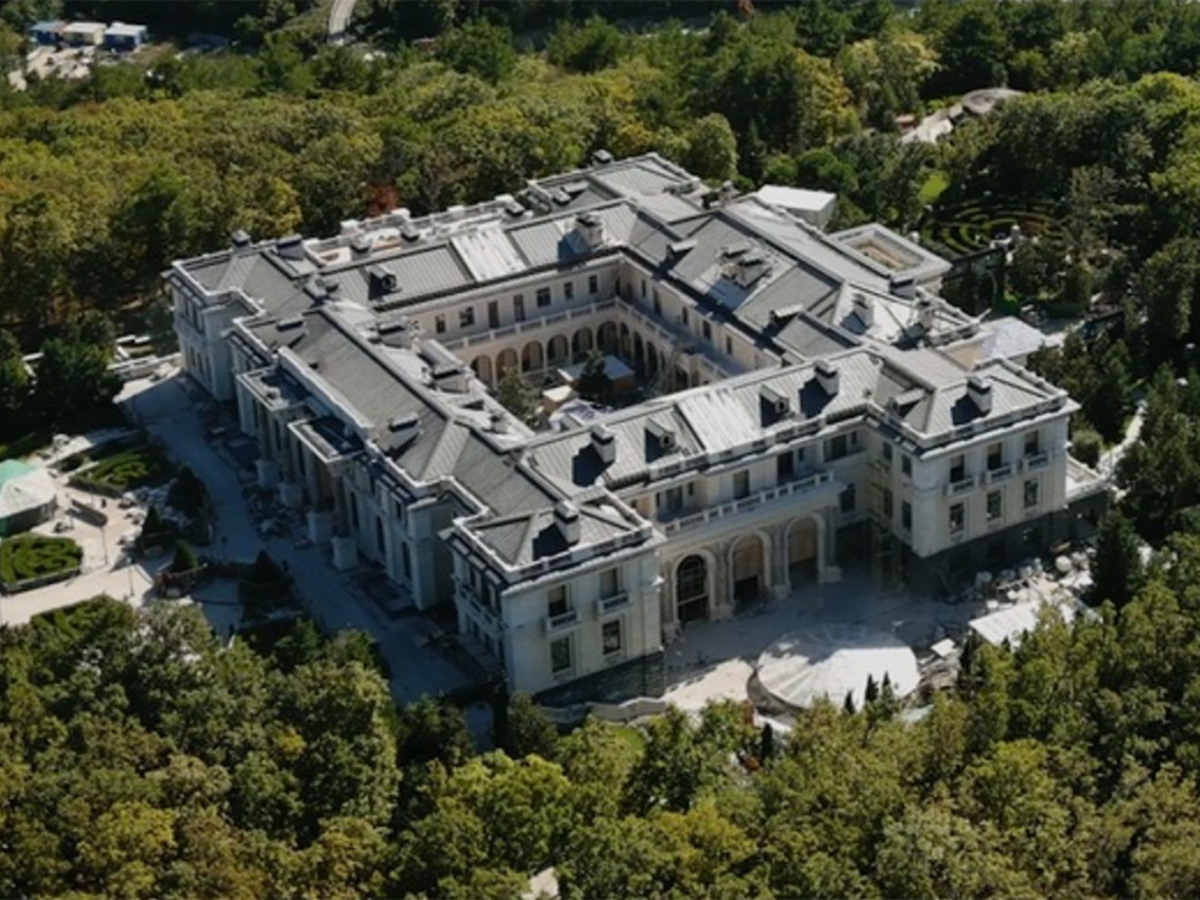 путин дворец навальный