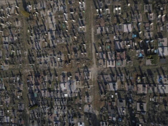Мариупольские кладбища оцифруют с помощью дронов