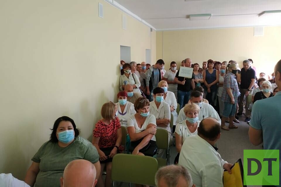 В Славянске массово увольняются врачи
