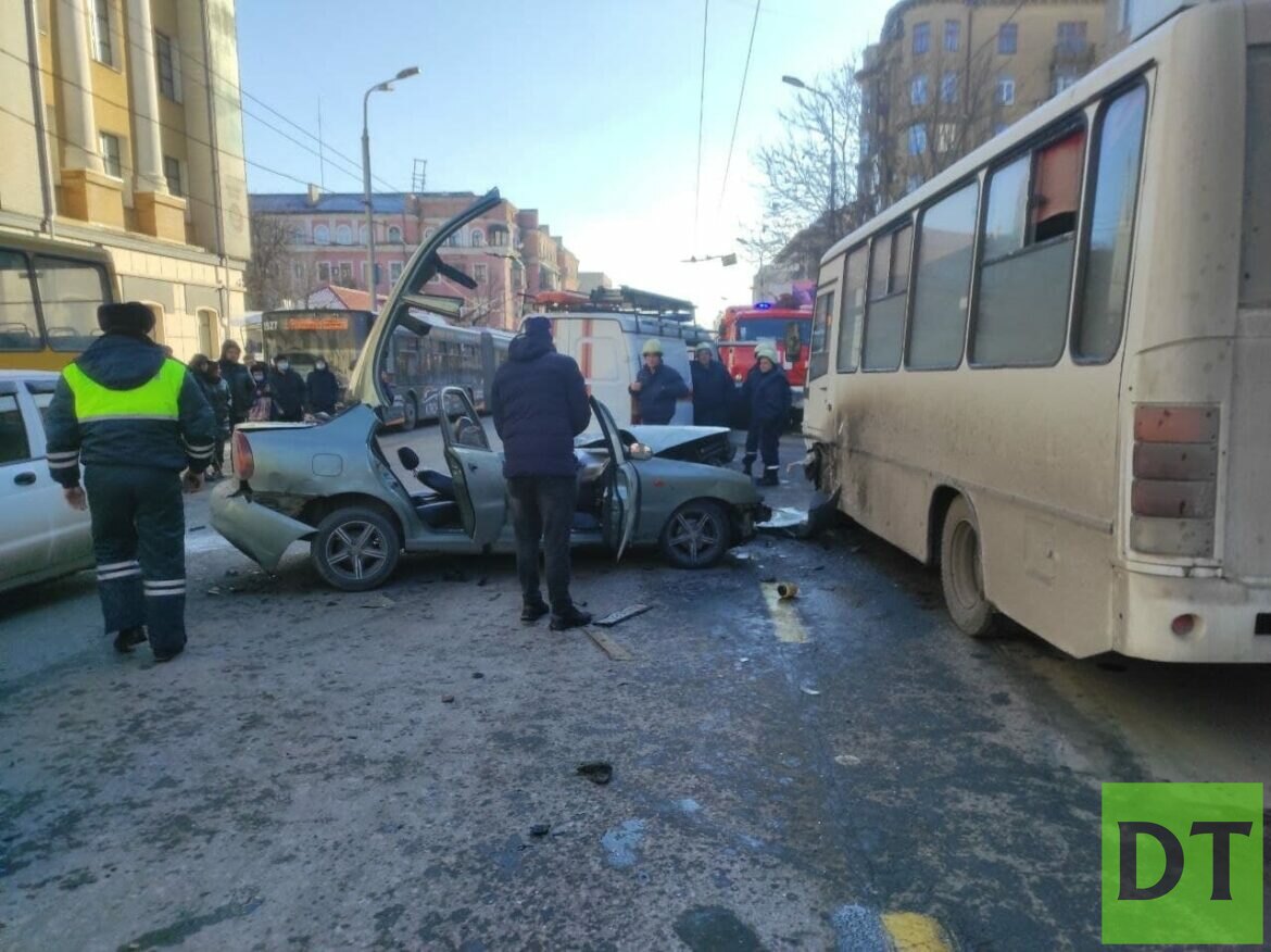 Три человека пострадали в ДТП в центре Донецка