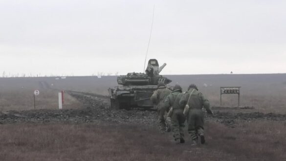 Военные подразделения ЛДНР проходят зимние боевые учения