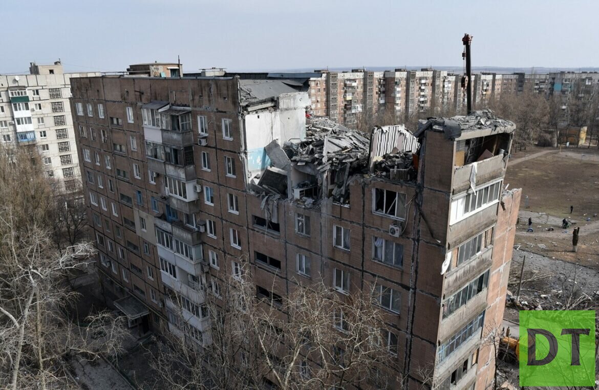 В Донецке полностью расселят поврежденную обстрелом многоэтажку