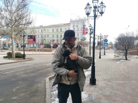 Бездомному щенку из освобождённой Волновахи нашли дом в России