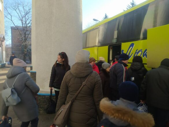 Из Ясиноватой продолжается эвакуация мирных жителей