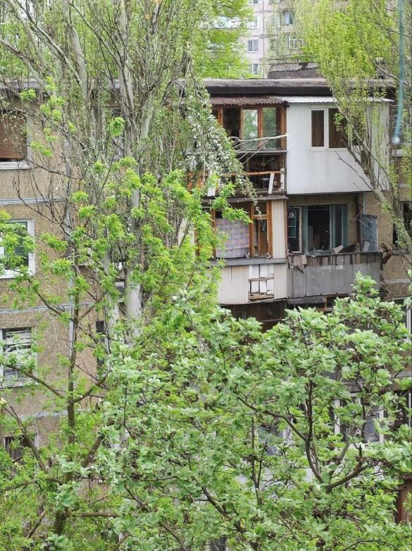 ВСУ ударили по многоквартирному дому на окраине Донецка, есть пострадавшие