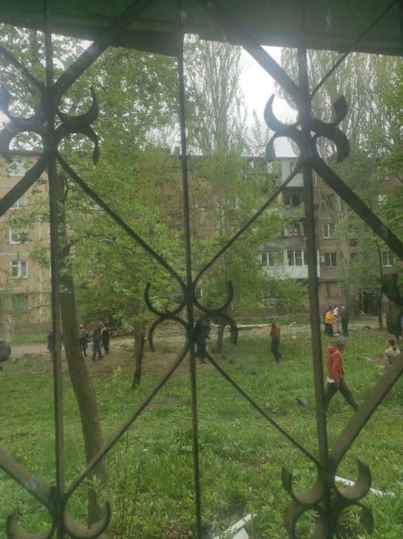 ВСУ ударили по многоквартирному дому на окраине Донецка, есть пострадавшие