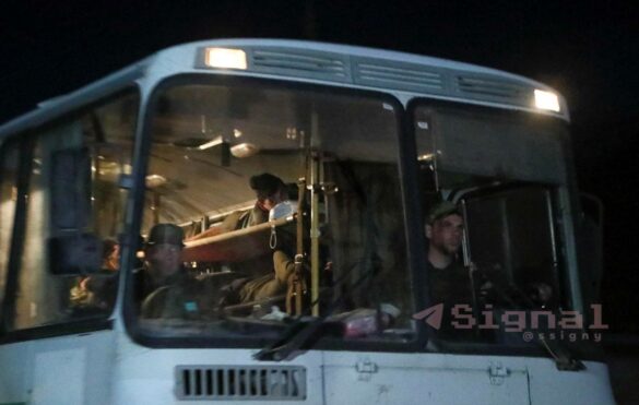 Бойцов из «Азовстали» эвакуировал автобус с тремя шестёрками