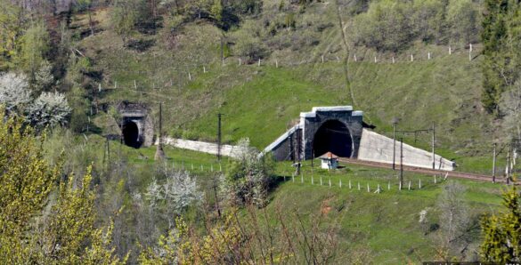 Российские «Калибры» уничтожили ЖД тоннель под Карпатами