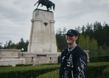 Нурлана Сабурова задержали в Шереметьево за нарушение сроков пребывания в России