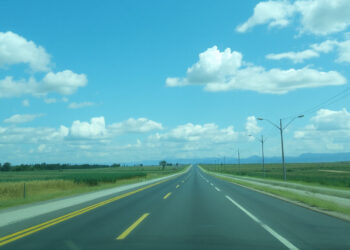 Власти России за три года приведут в порядок дорожную сеть новых регионов