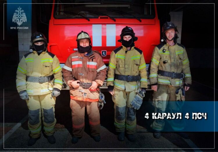 В Донецке спасли четверых человек из горящей квартиры