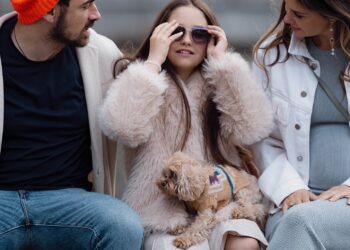 Агата Муцениеце ждёт ребёнка: актриса поделилась семейными фото