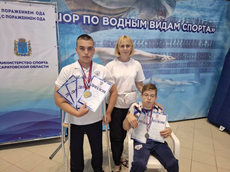 Юные пловцы из ДНР завоевали 6 медалей в Саратове