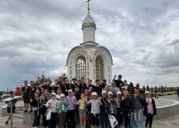 Дети из Шахтерска отдохнули в лагере «Мир» и съездили на экскурсии