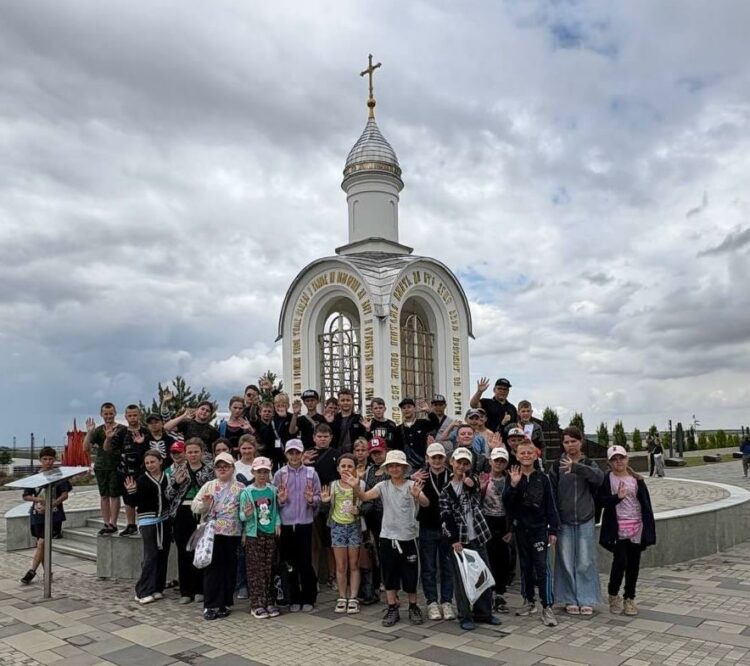 Дети из Шахтерска отдохнули в лагере «Мир» и съездили на экскурсии
