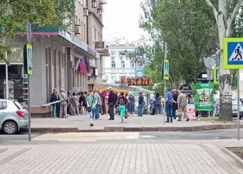 Очереди в «Феникс»: успей переоформить сим-карту до блокировки