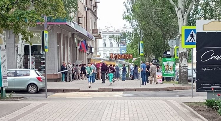 Очереди в «Феникс»: успей переоформить сим-карту до блокировки