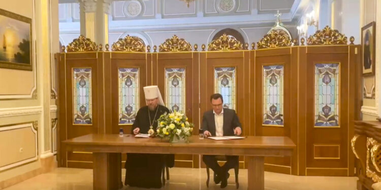 Минздрав ДНР и Донецкая епархия подписали соглашение о сотрудничестве