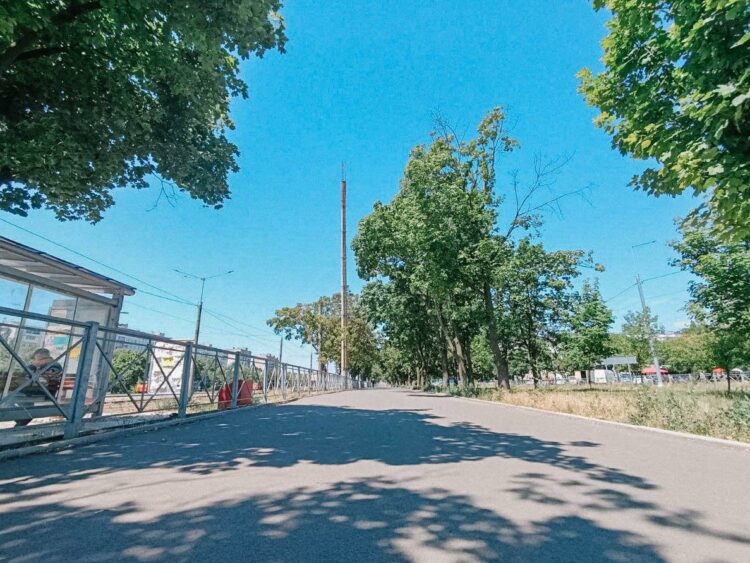 В Мариуполе создают уют: на улицах появятся скамейки и урны