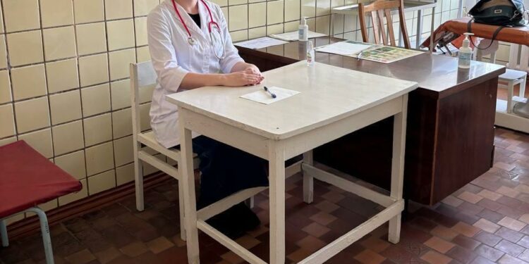 Врач из Нижневартовска помогла 2,5 тысячам детей в Макеевке