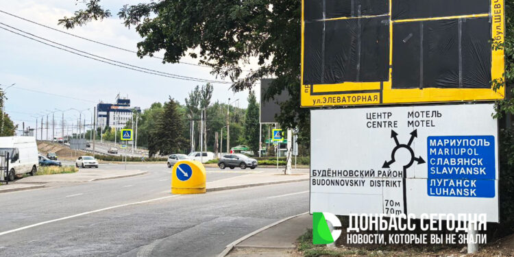 Школьница на питбайке устроила ДТП в Донецке: двое подростков в больнице