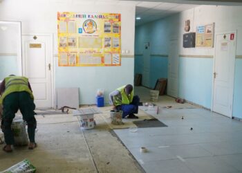 В Шахтёрске ремонтируют школу при поддержке Сахалина