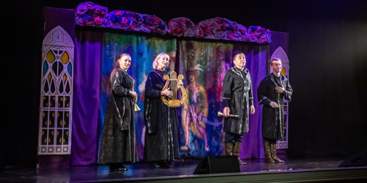 Донецкий театр кукол ярко завершил 92-й сезон и готовится к новому