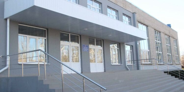 Камчатский край завершает ремонт школы в Светлодарске к концу лета