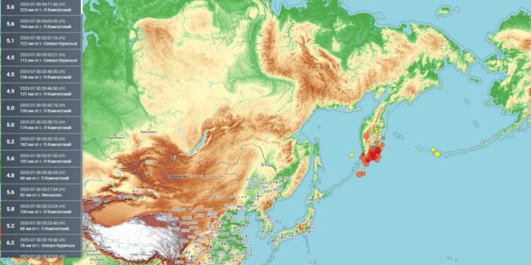 Мощное землетрясение на Камчатке вызвало угрозу цунами в Тихом океане