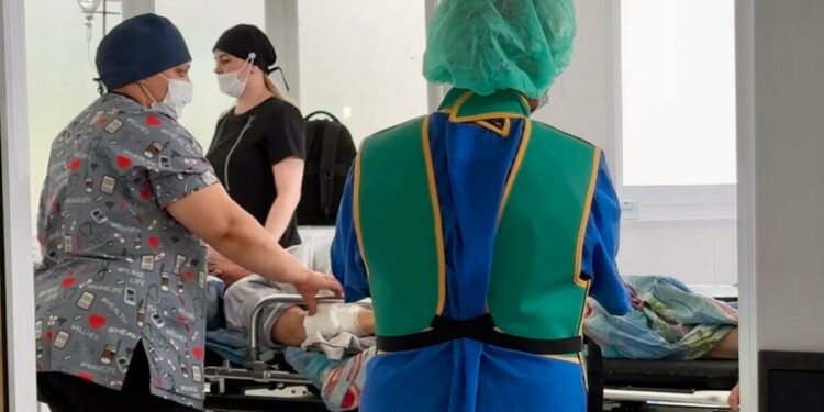 В Макеевку приехали врачи из Югры для помощи местной больнице