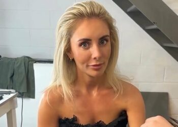 Порномодели пытаются повторить хайп Люси Блю с масштабными оргиями