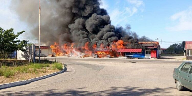 Дрон ВСУ атаковал рынок в Херсонской области, ранены шесть человек