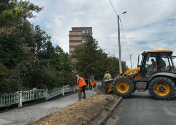 В Кировском Владимирская область ремонтирует тротуары