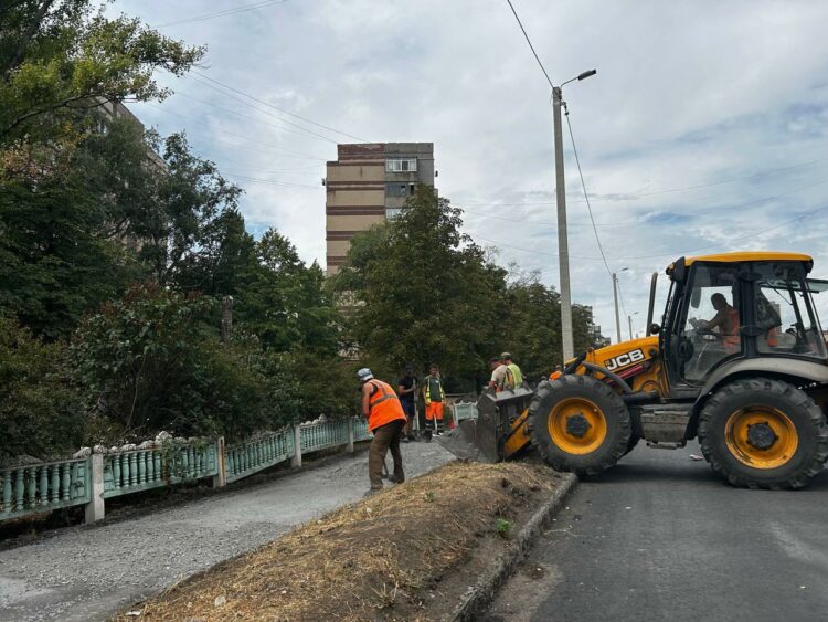 В Кировском Владимирская область ремонтирует тротуары