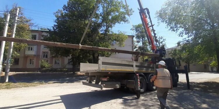 В Мариуполе обновляют уличное освещение: установлены сотни новых светильников