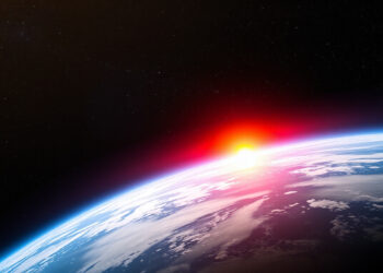 Человечество спасает планету: озоновый слой восстанавливается быстрее, чем думали