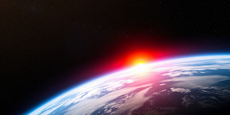 Человечество спасает планету: озоновый слой восстанавливается быстрее, чем думали