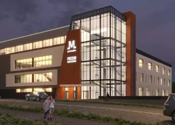 В Донецке строят Молодёжный центр на берегу водоёма — Видео