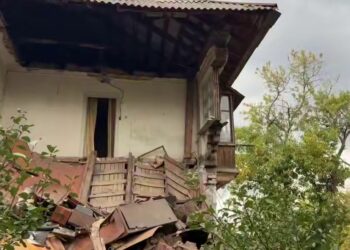 ЧП в Макеевке: обрушилась стена жилого дома