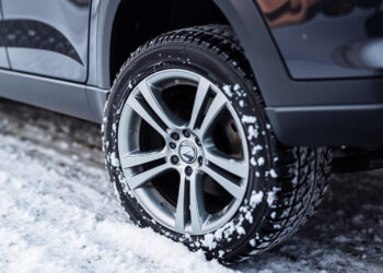 Минтранс предупредил россиян: когда нужно менять шины на зимние