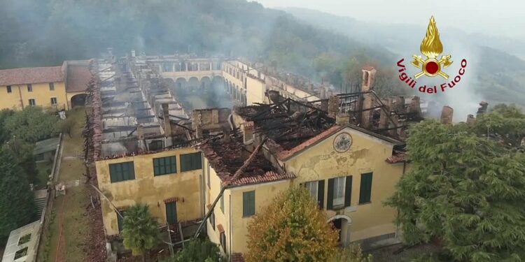 В Италии сгорел основанный 400 лет назад монастырь Бернага